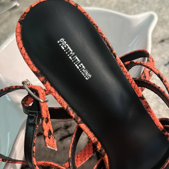 PLT faux snake skin heels - Picture 4 of 7